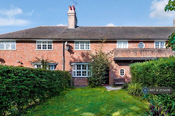 1 Bedroom Flat To Rent In Midholm Close, London, NW11