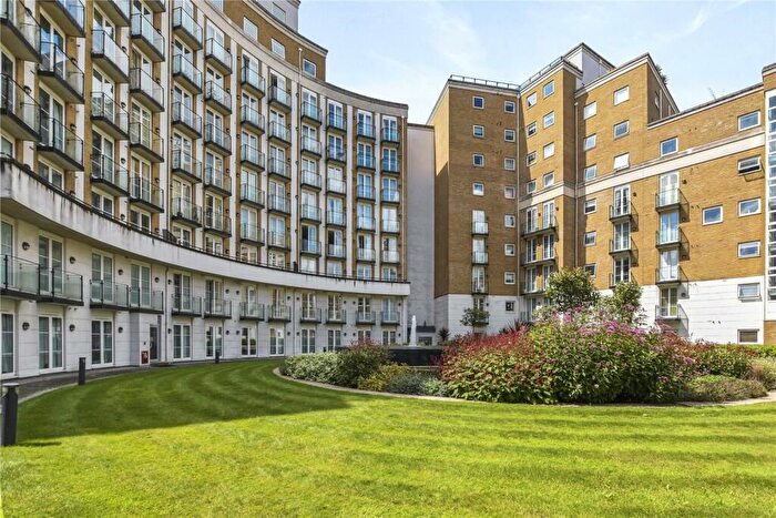 2 Bedroom Flat To Rent In Elizabeth Court, Palgrave Gardens, Baker Street, NW1