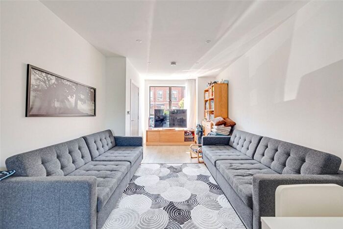 3 Bedroom Terraced House To Rent In Harlow Gardens, Kingston Upon Thames, KT1