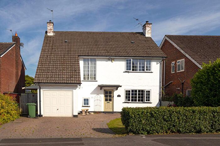 4 Bedroom Detached House For Sale In Abbey Way, Hartford, CW8