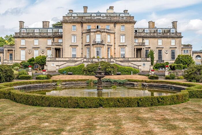 3 Bedroom Flat For Sale In The Mansion, Ottershaw Park, Ottershaw, KT16