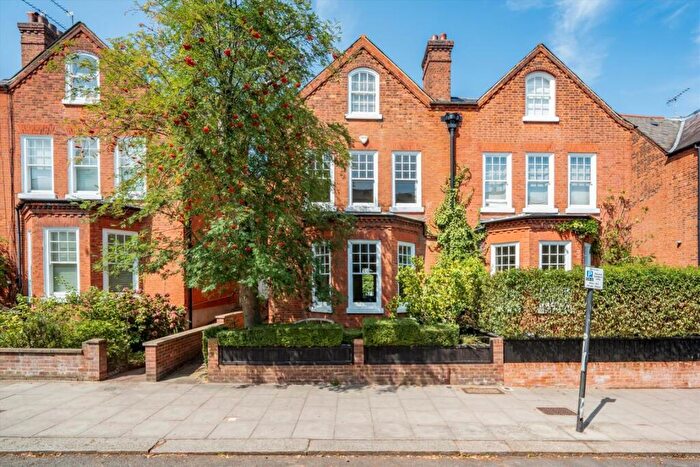 5 Bedroom House For Sale In Croftdown Road, Dartmouth Park, NW5
