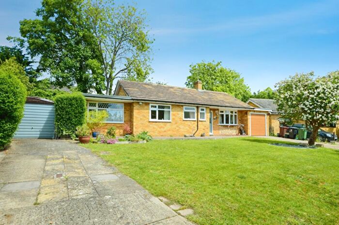 3 Bedroom Detached Bungalow For Sale In Southview Road, Harpenden, AL5