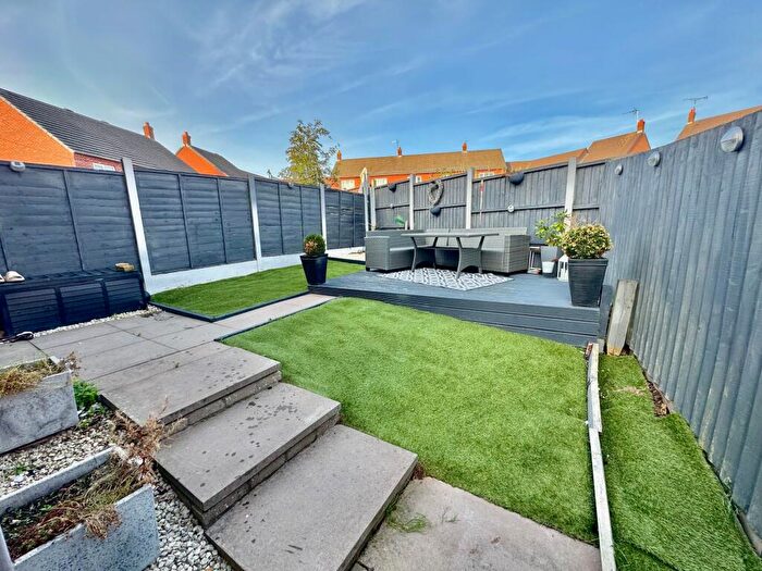 3 Bedroom End Of Terrace House For Sale In Cypress Way, Nuneaton, CV10