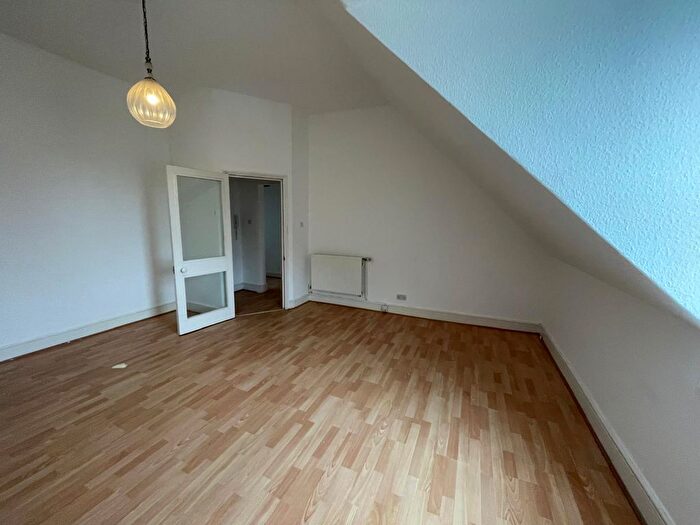 1 Bedroom Flat To Rent In Fourth Avenue, Hove, BN3