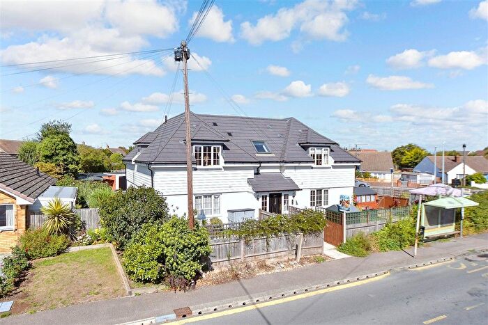 2 Bedroom Flat For Sale In Hunters Forstal Road, Herne Bay, Kent, CT6