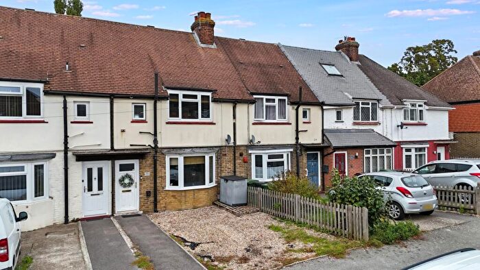 3 Bedroom Terraced House For Sale In Lower Road, Maidstone, ME15