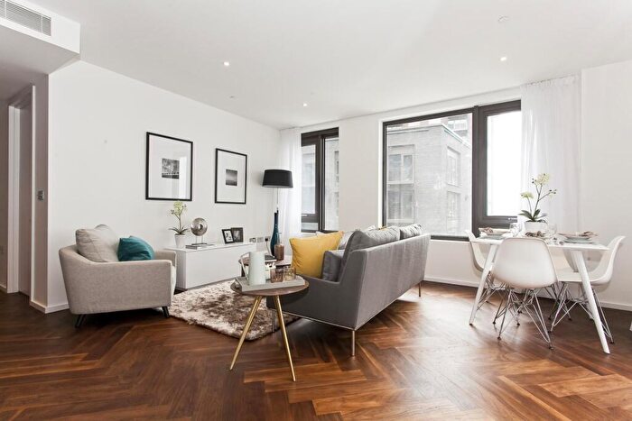 2 Bedroom Apartment For Sale In Ambassador Building, New Union Square, SW11