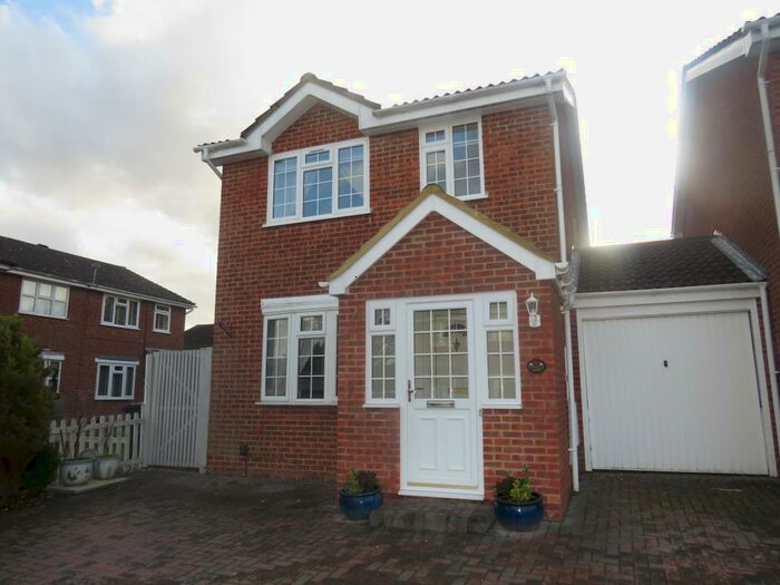 3 Bedroom House To Rent In Finglesham Court, Maidstone, ME15