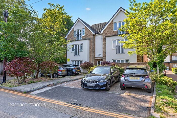 2 Bedroom Flat For Sale In Kendra Hall Road, South Croydon, CR2