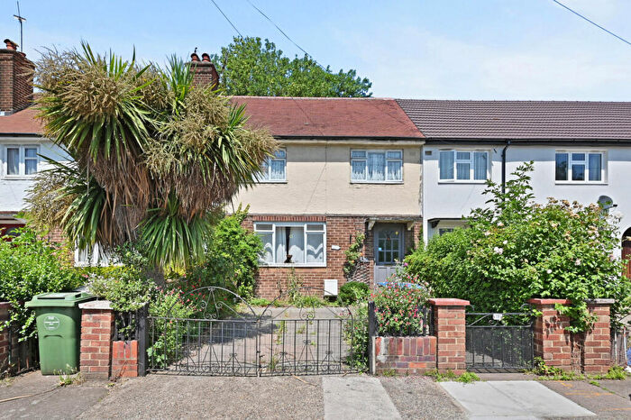 3 Bedroom Terraced House For Sale In Normans Close, London, NW10