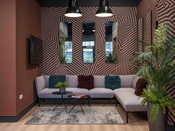 3 Bedroom Apartment To Rent In Parkside, SE17