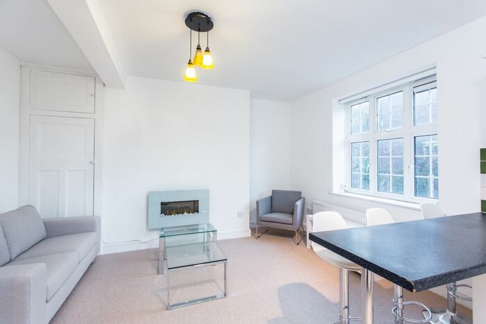 2 Bedroom Flat To Rent In Brook House, Cranleigh Street, Kings Cross, London, NW1