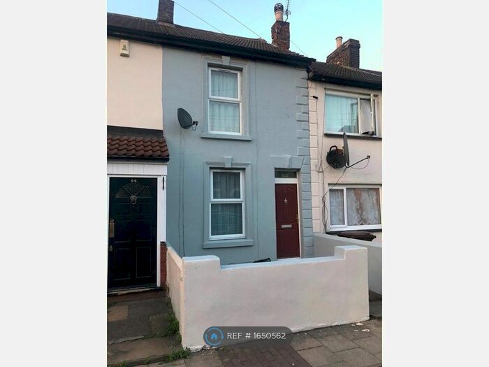 2 Bedroom Terraced House To Rent In Trafalgar Street, Gillingham, ME7