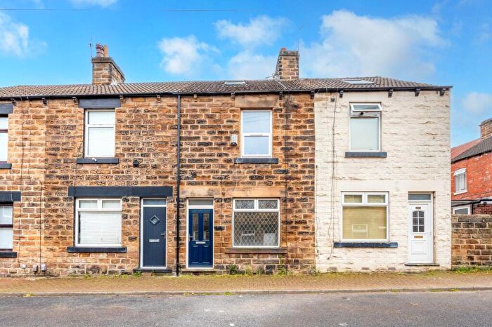 3 Bedroom Terraced House To Rent In Wall Street, Barnsley, S70