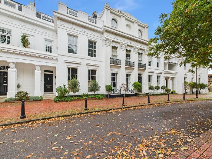 1 Bedroom Apartment To Rent In Park Crescent, Worthing, BN11