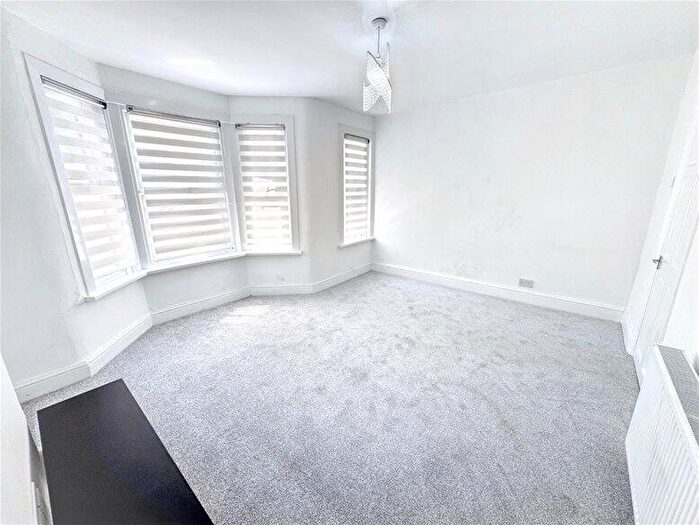 1 Bedroom Flat To Rent In Harcourt Road, Stratford, E15