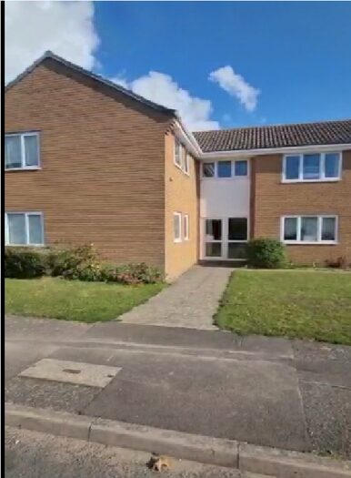 1 Bedroom Flat To Rent In Blenheim Drive, Mudeford, BH23