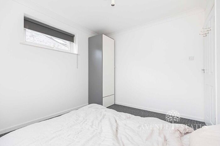 2 Bedroom Apartment For Sale In Wellington Road, Bournemouth, Dorset, BH8