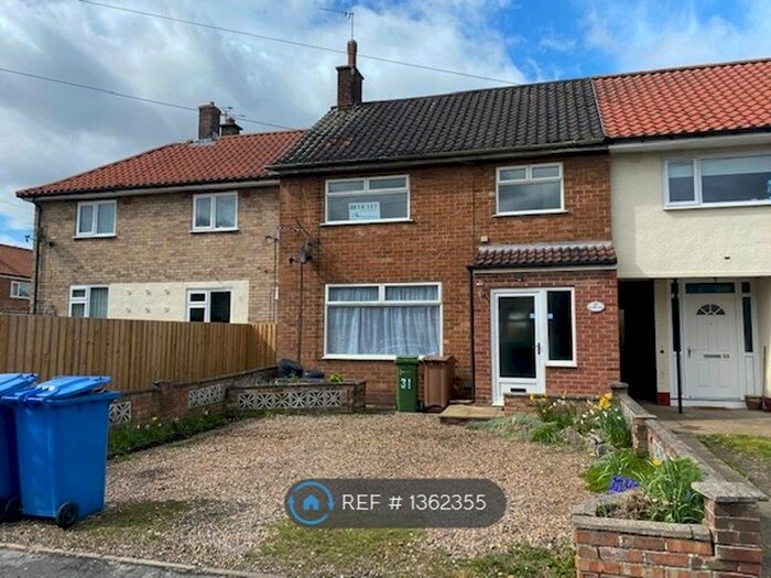 3 Bedroom Terraced House To Rent In Manor Way, Anlaby, Hull, HU10