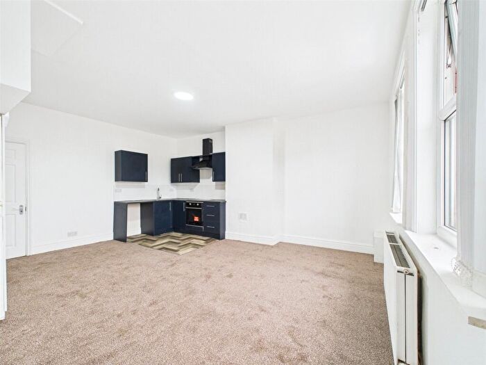 2 Bedroom Apartment To Rent In Stockport Road, Levenshulme, Manchester, M19