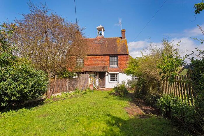 3 Bedroom Property For Sale In Maidstone Road, Paddock Wood, Tonbridge, TN12