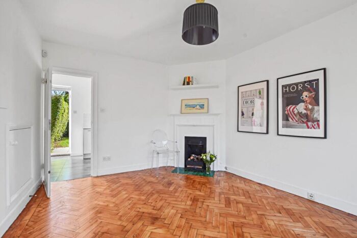 3 Bedroom House To Rent In Midholm, Hampstead Garden Suburb, NW11