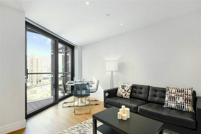 2 Bedroom Flat To Rent In Riverlight Quay, London, SW11