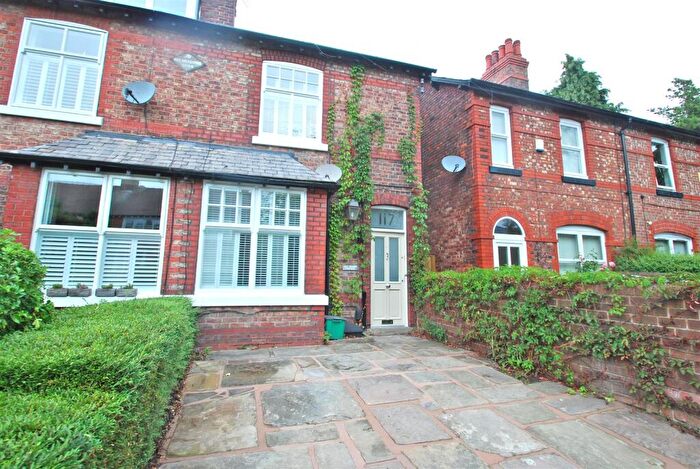 3 Bedroom End Of Terrace House To Rent In Heyes Lane, Alderley Edge, SK9