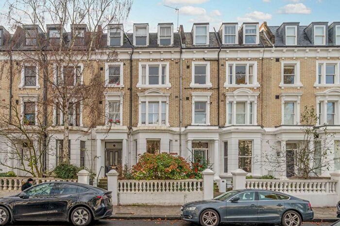 3 Bedroom Flat For Sale In Elsham Road, Kensington, London, W14