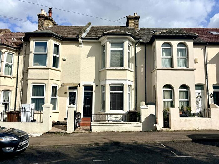 3 Bedroom Terraced House For Sale In Marlborough Road, Gillingham, ME7