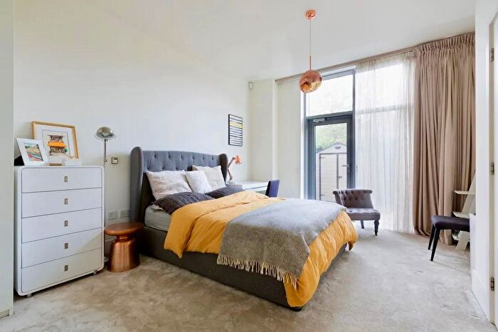 1 Bedroom Flat To Rent In Highbury Stadium Sqaure, London, N5
