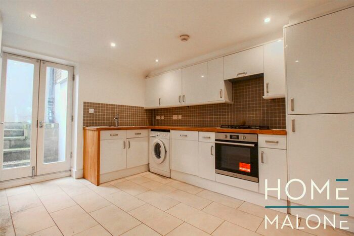 4 Bedroom Flat To Rent In Reighton Road, London, E5