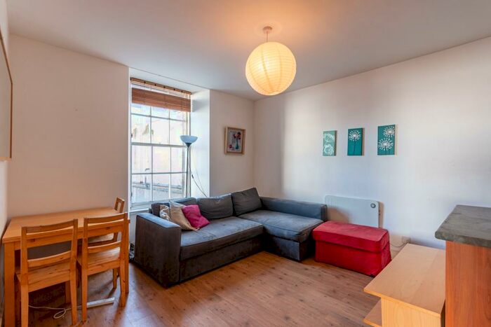 2 Bedroom Flat To Rent In Nicolson Street Edinburgh United Kingdom, EH8