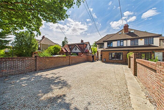 5 Bedroom Semi Detached House For Sale In Reading Road, Winnersh, Wokingham, Berkshire, RG41