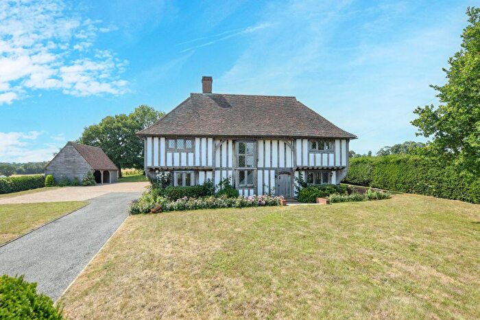5 Bedroom Country House For Sale In Kennelling Road, Stalisfield, ME13
