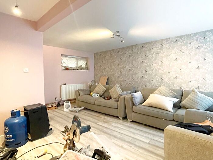3 Bedroom Terraced House For Sale In Westbourne, Telford, TF7
