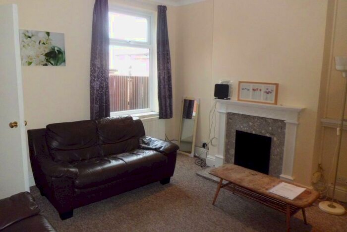 4 Bedroom House To Rent In Dartmouth Road, B29