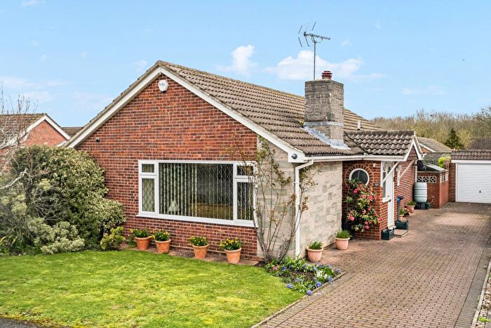 3 Bedroom Bungalow For Sale In Hungerford Drive, Maidenhead, SL6