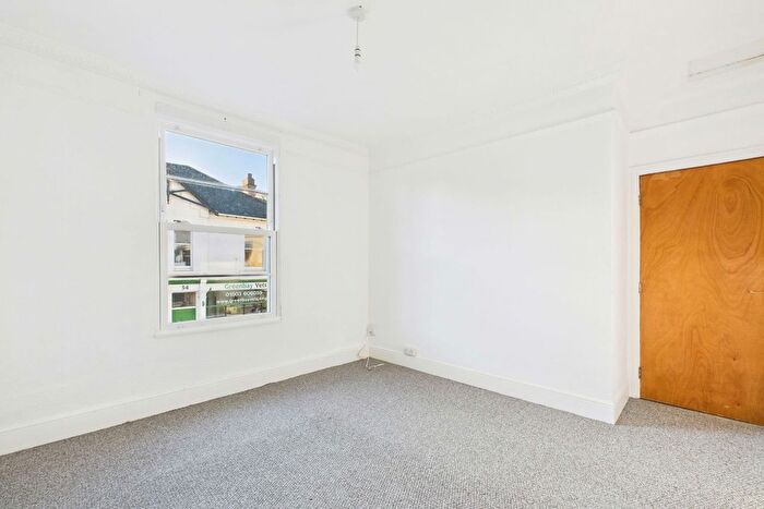 2 Bedroom Flat To Rent In Walnut Road, Chelston, Torquay, TQ2