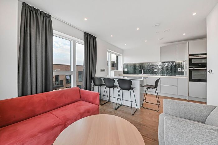 3 Bedroom Flat To Rent In Sanday Drive, Colindale, NW9