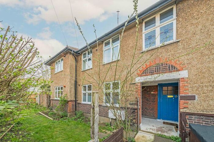 2 Bedroom Flat To Rent In Norbiton Avenue, Norbiton, Kingston Upon Thames, KT1