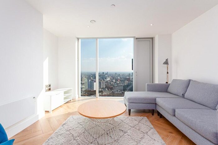 2 Bedroom Flat To Rent In Anaconda Cut, Greengate, M3