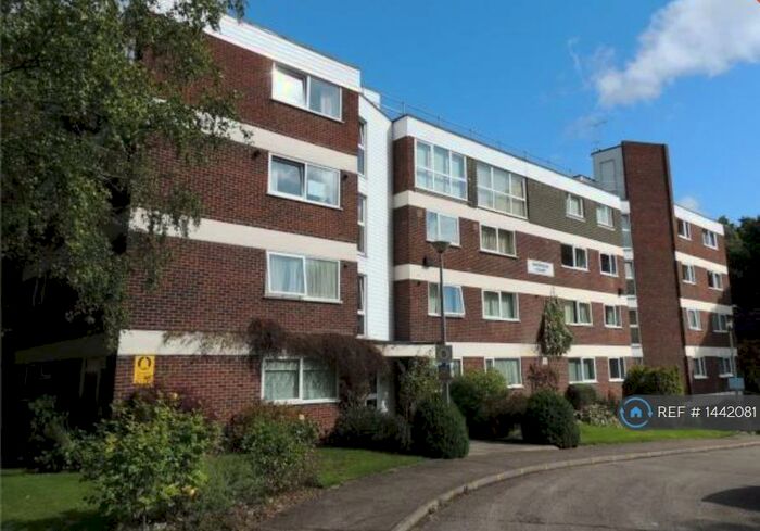 2 Bedroom Flat To Rent In Coombe Road, Croydon, CR0