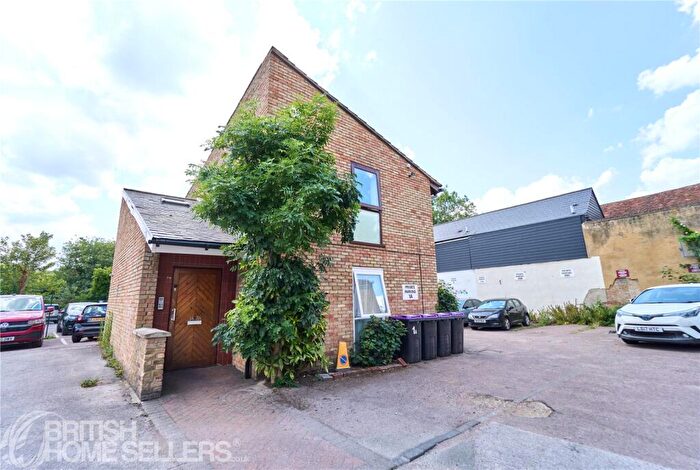 1 Bedroom Apartment For Sale In Wells Yard, High Street, Ware, Hertfordshire, SG12
