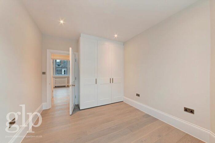 2 Bedroom Flat To Rent In Mercer Street, London, WC2H