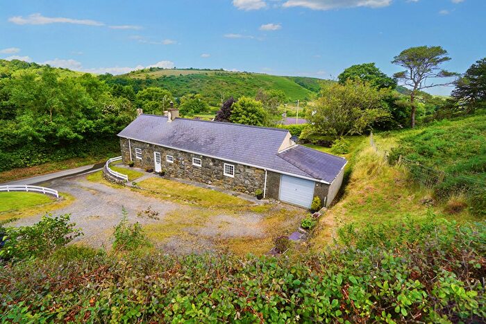 2 Bedroom Barn Conversion For Sale In Llaniestyn, Pwllheli, LL53