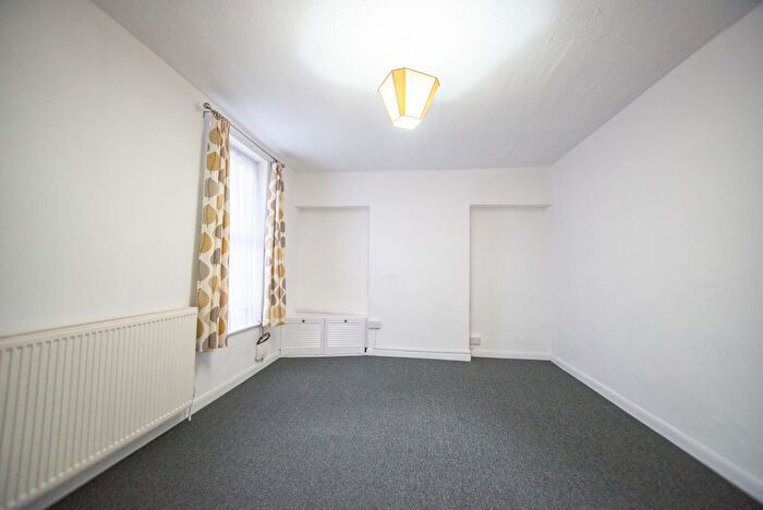 1 Bedroom Flat To Rent In Morpeth Street, Hull, HU3