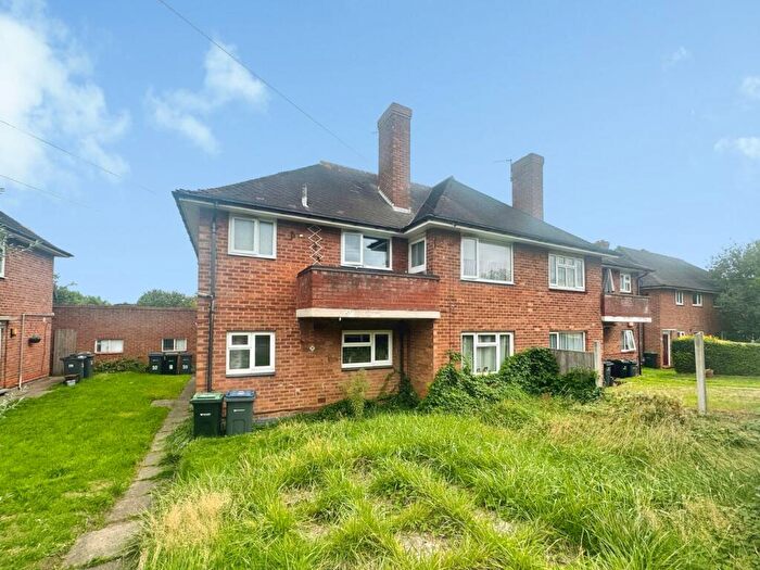 2 Bedroom Maisonette For Sale In Darleydale Avenue, Birmingham, B44