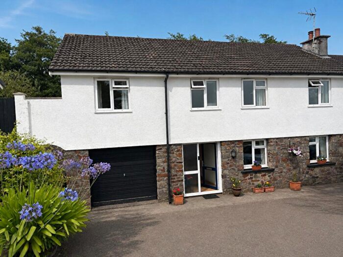6 Bedroom Semi Detached House For Sale In New Hedges, Tenby, Pembrokeshire, SA70